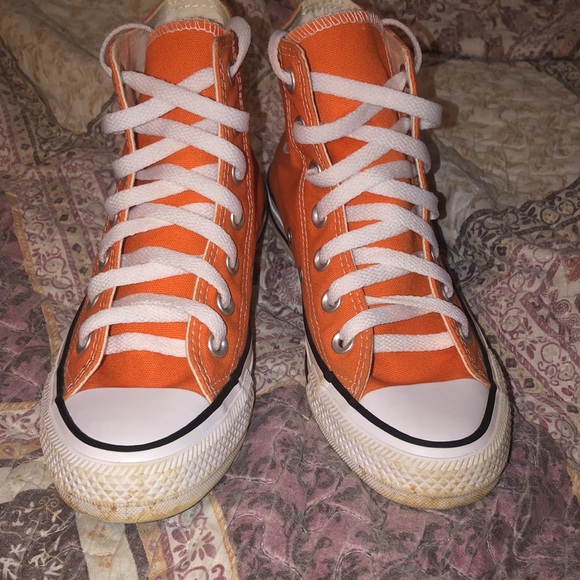 “Golden Poppy” Converse WMS sz 5 MNS sz 3 - Picture 2 of 15